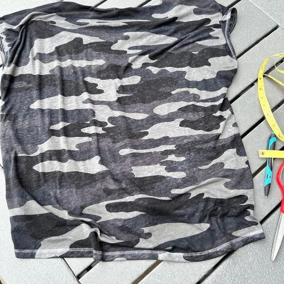 Lucky Brand camo print tie at waist, sleeveless top, women's size XL - Picture 3 of 6